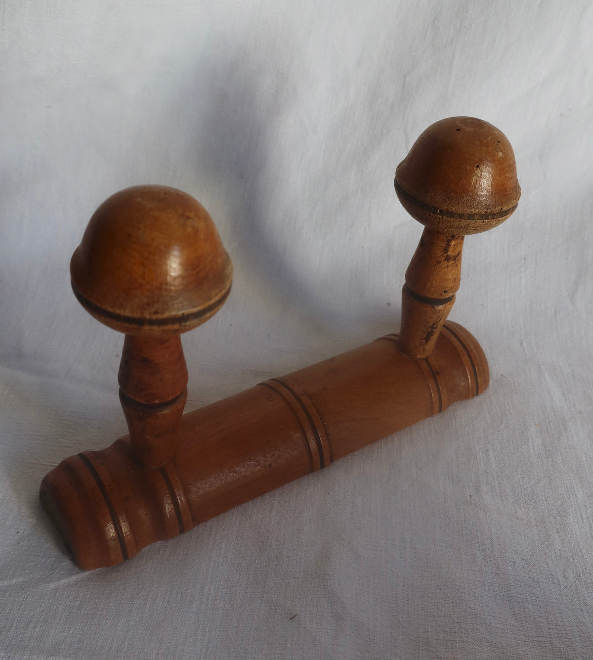 French peg rail two pegs